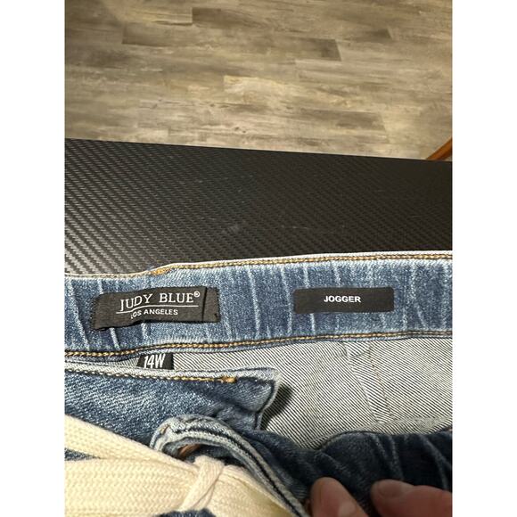 Judy Blue Denim Jogger Jeans Medium Wash Size 14W NEW - Picture 3 of 14